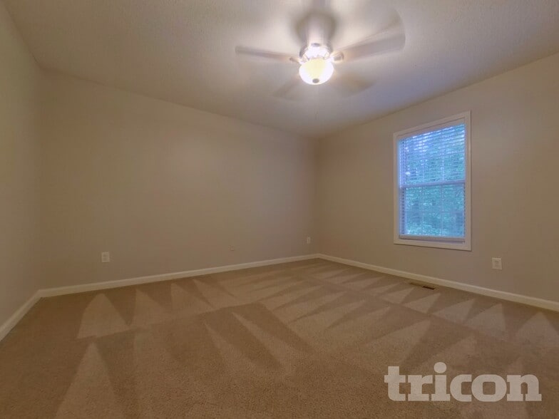 Building Photo - 104 Ivy Trace Ln