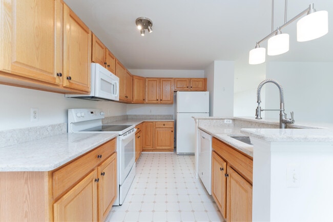 Building Photo - 2889 Barclay Wy