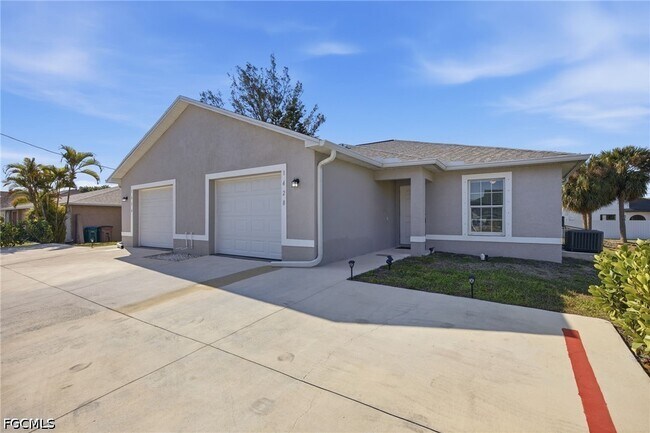 Building Photo - 1426-1428 Cape Coral Pkwy W