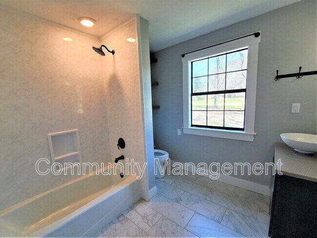 Building Photo - 11362 Cloverleaf Dr