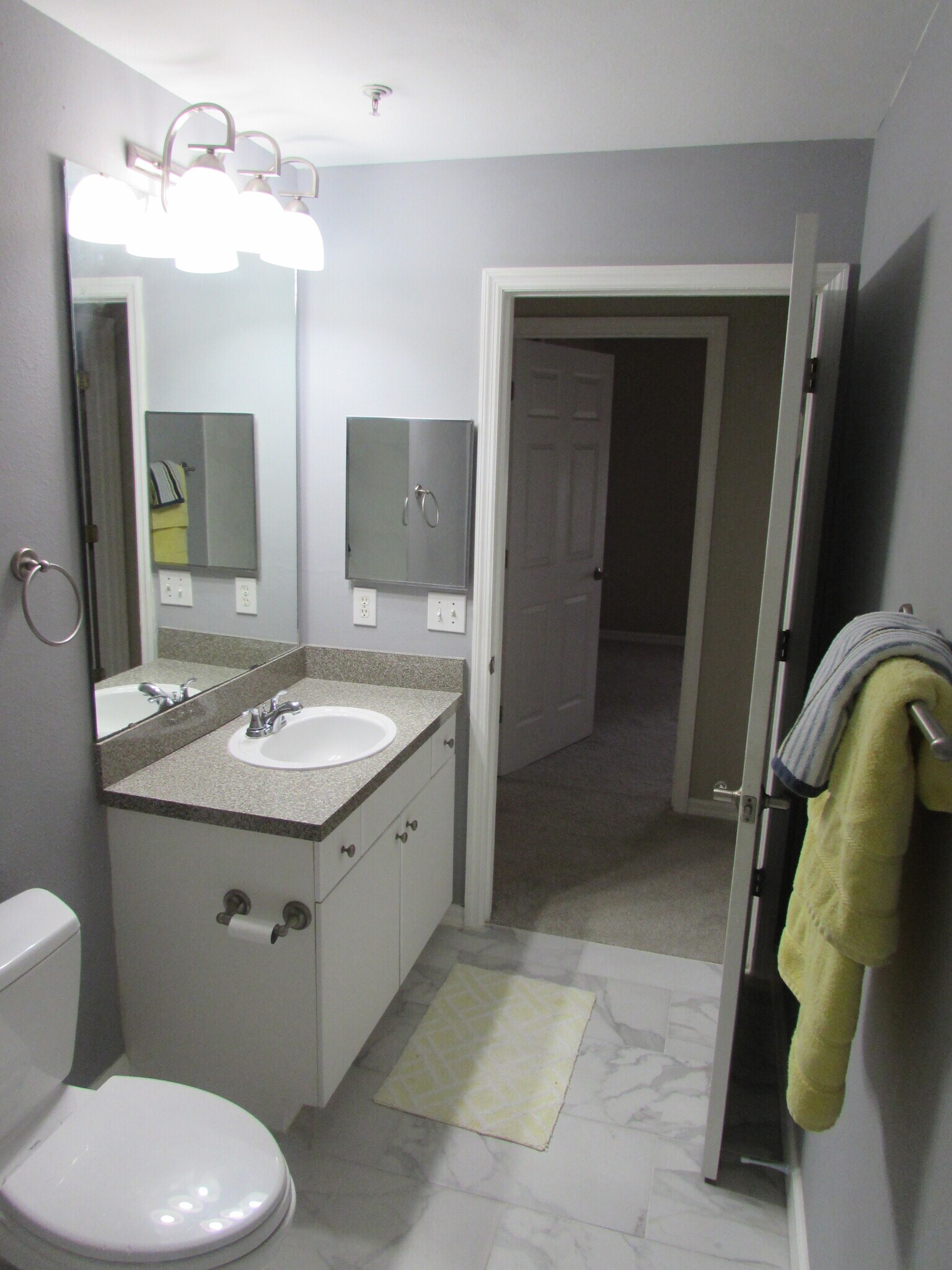 Guest Bathroom - 3591 Kernan Blvd S