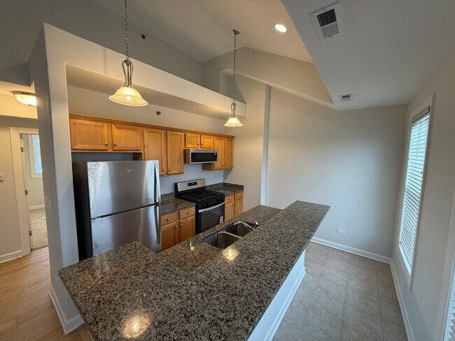 Building Photo - 206 W Main St