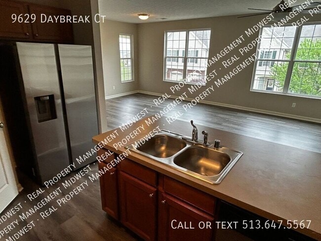 Building Photo - 9629 Daybreak Ct