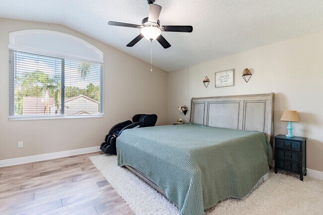 Building Photo - STUNNING 4-BED, 3-BATH HOME WITH SOLAR PANELS IN TAMPA, FL!