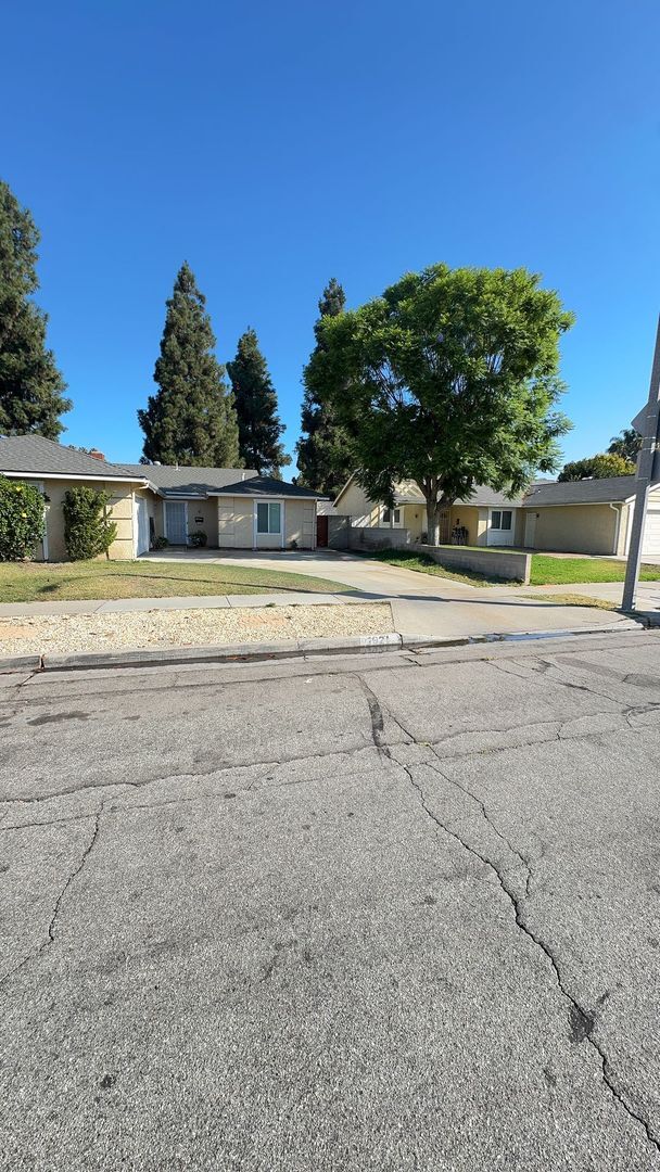 Building Photo - Beautiful remodeled home in the heart of A...