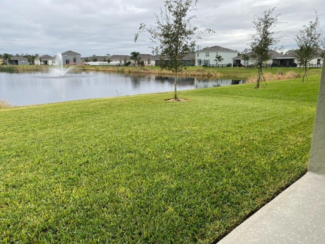 Building Photo - 2914 Blue Shrs Wy