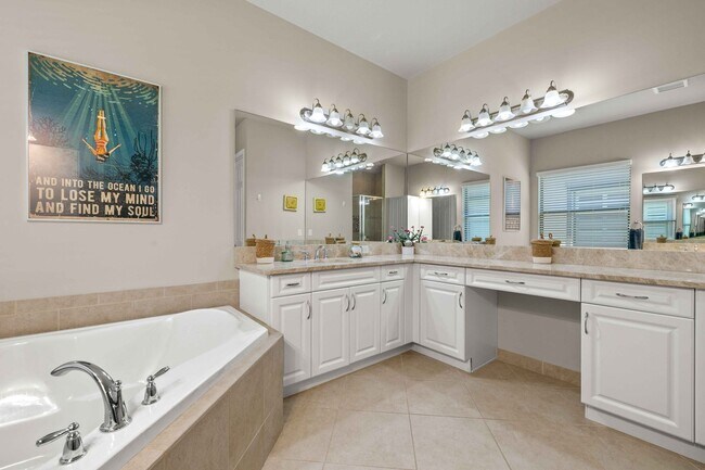 Building Photo - ** MARBELLA ISLES ** 4 BED / 3 BATH - SING...