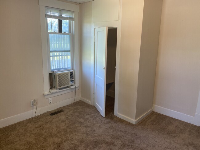 Building Photo - 1412 N Champaign St