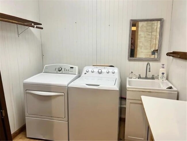 Building Photo - 15484 US-10