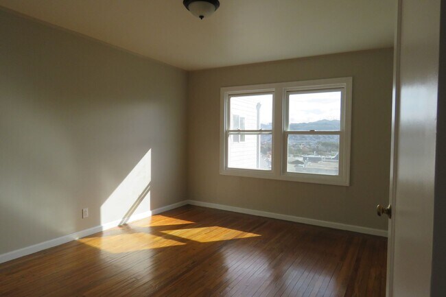 Building Photo - 489 Monterey