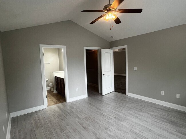Building Photo - JULY SPECIAL !!! $150.00 OFF YOUR FIRST 2 ...