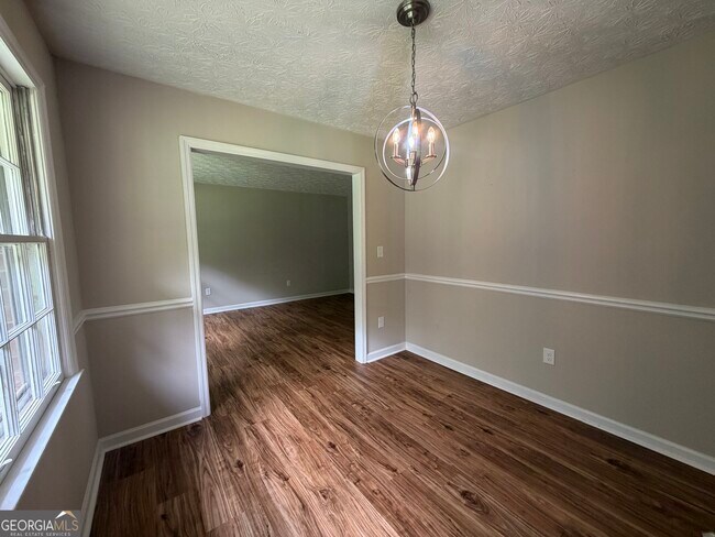 Building Photo - 1140 Barber Creek Dr