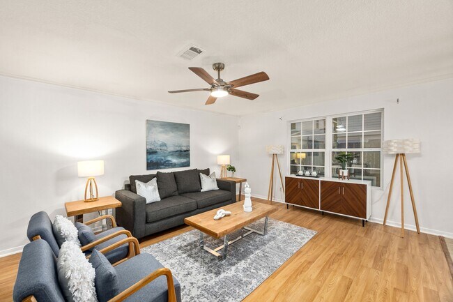 Building Photo - 19627 Lighthouse Scene Ln