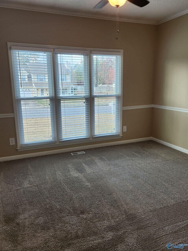 Building Photo - 106 Longleaf Ln