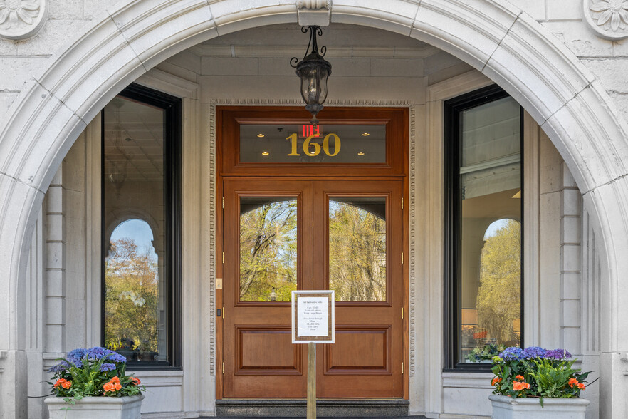 Building Photo - 160 Commonwealth Ave
