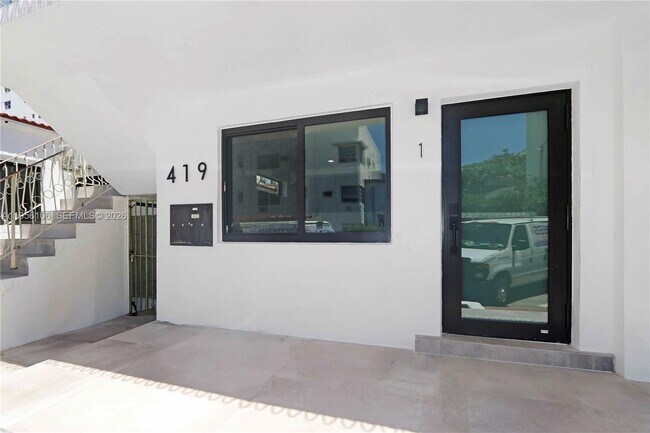 Building Photo - 419 78th St