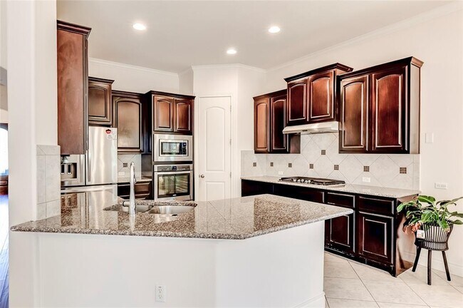 Building Photo - 15517 Bended Knee Dr