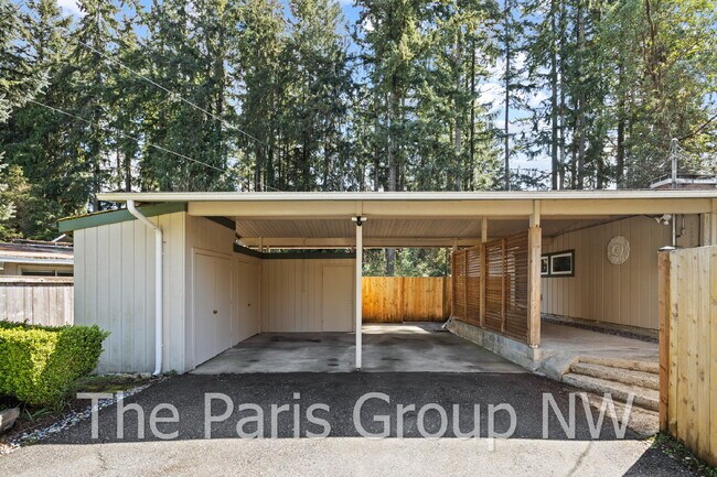 Building Photo - Fantastic Modernized Bridle Trails Mid Century Home * Central A/C, EV Charger, Exceptional Outdoo...