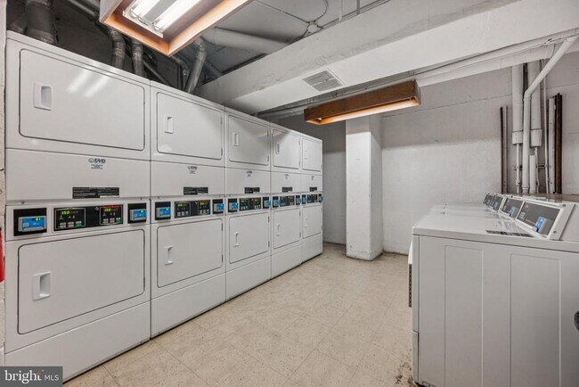 Building Photo - 1545 18th St NW