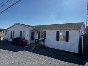 Building Photo - 108 Paynes Ford Rd