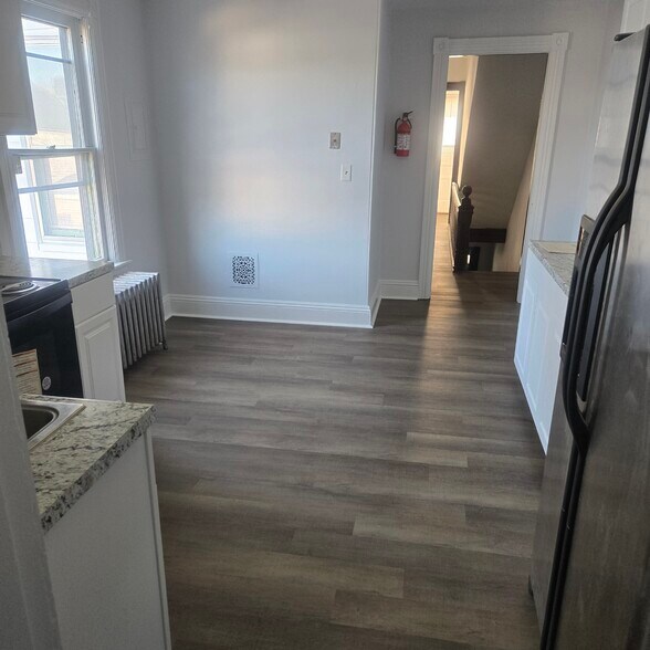 Kitchen - 121 Mercer St