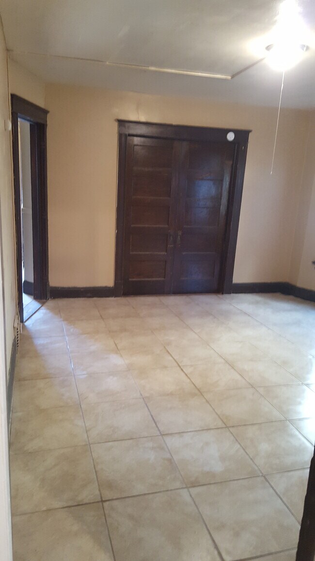 Building Photo - 459 9th St