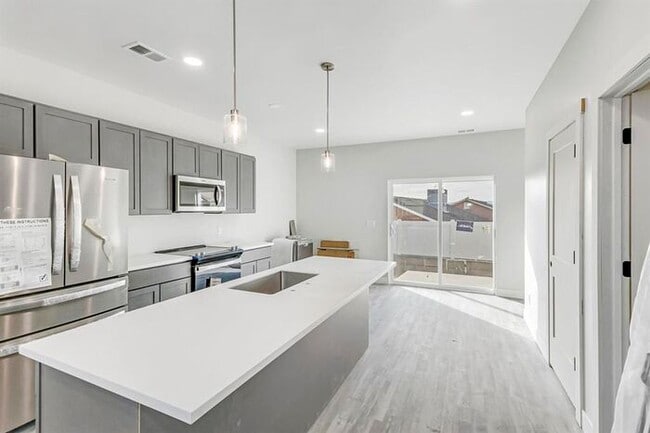 Building Photo - Stylish & Move-In Ready Homes in the Desir...