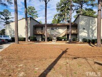Building Photo - 901 Applewood Ln