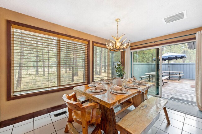 Building Photo - 18087 E Butte Ln