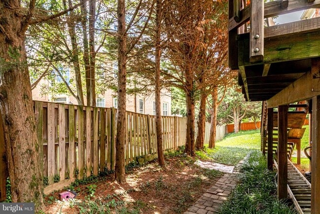 Building Photo - 1719 Strine Dr