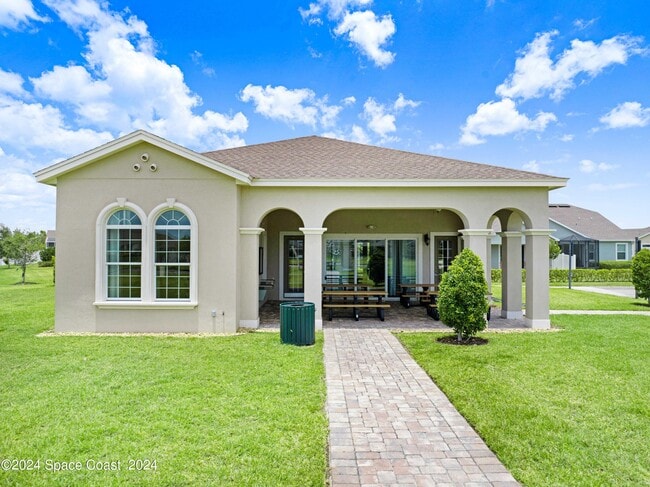 Building Photo - 8483 Loren Cove Dr