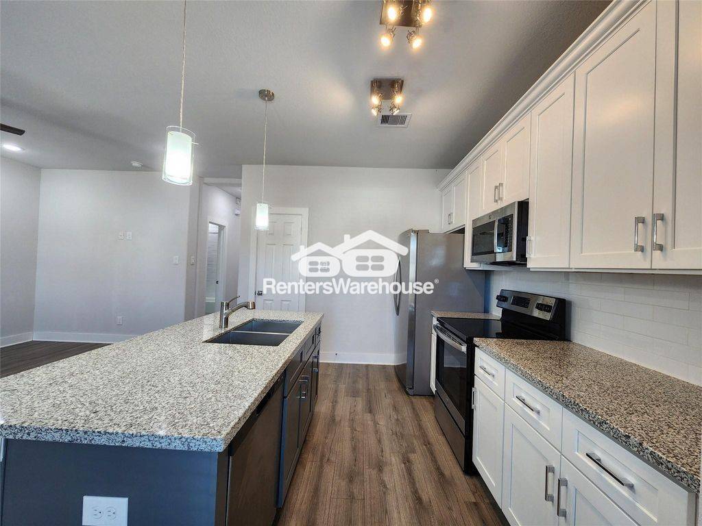 Building Photo - 9710 Tuffly St