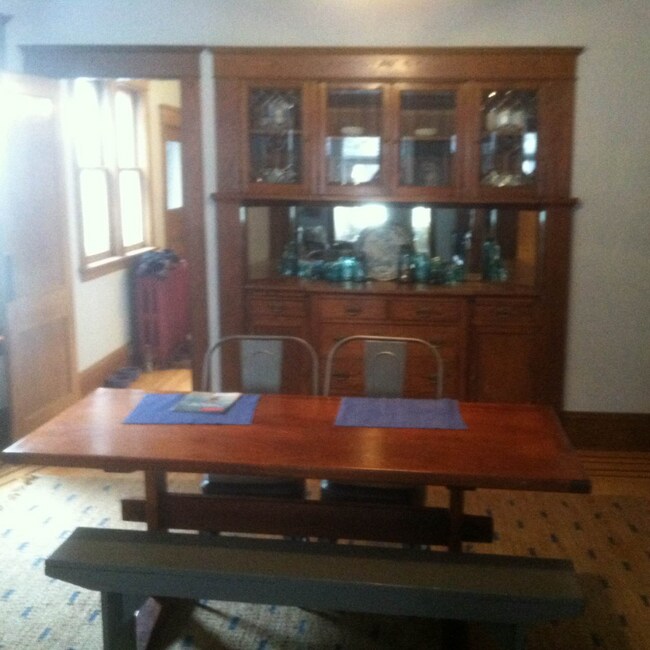 Building Photo - 4030 Pillsbury Ave