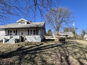 Building Photo - 201 E Cowles St
