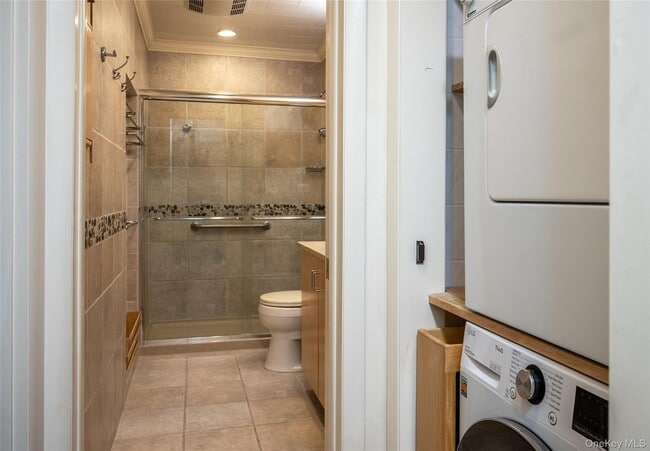 Building Photo - 150 N Bedford Rd