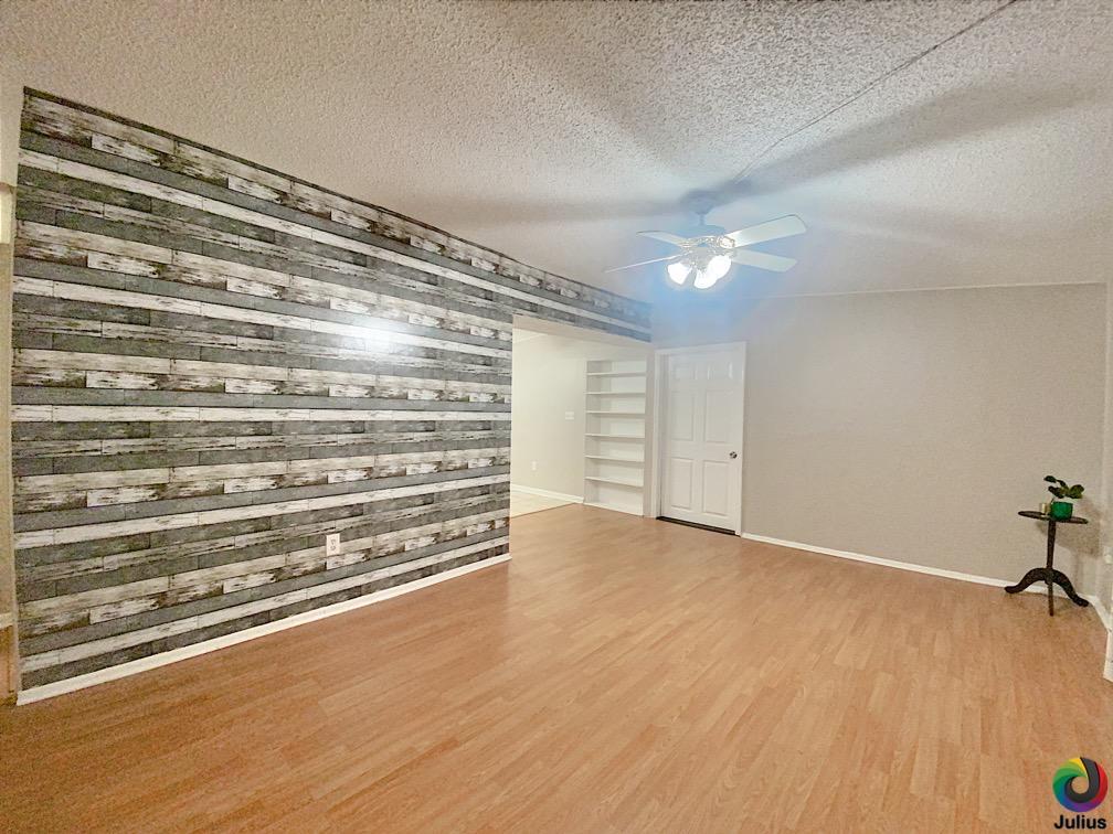 Building Photo - 4047 Las Vegas Dr