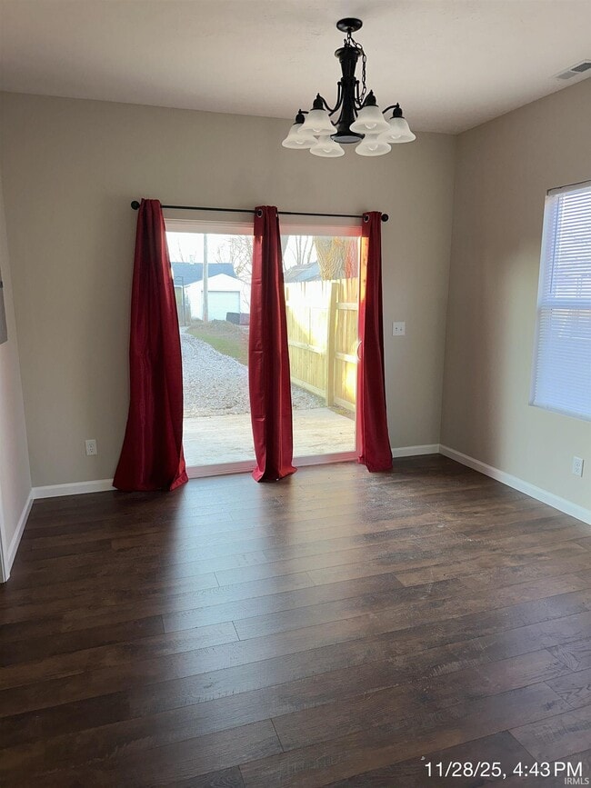 Building Photo - 1341 S Waugh St