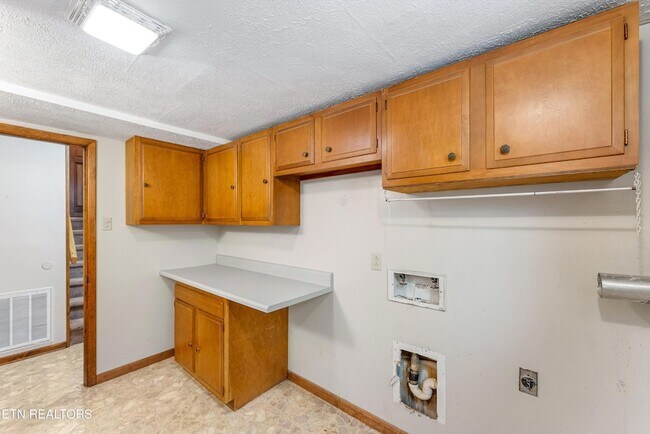 Building Photo - 9528 Gulf Park Dr