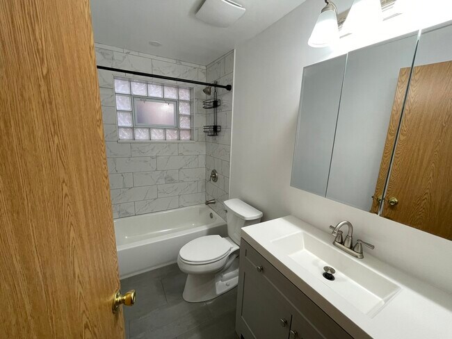 Building Photo - 8511 W Gregory St