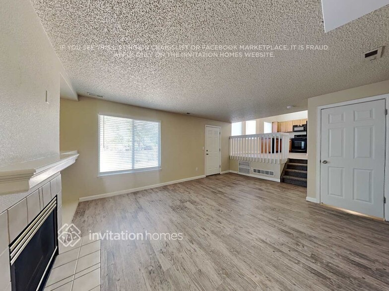 Building Photo - 2455 Wolf Creek Dr