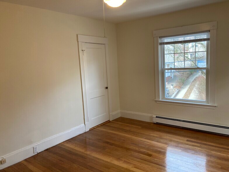 Building Photo - 36 Park Ave