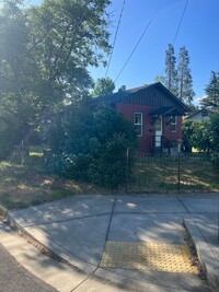 Building Photo - 1 Bedroom 1 Bathroom House with Fenced Yard