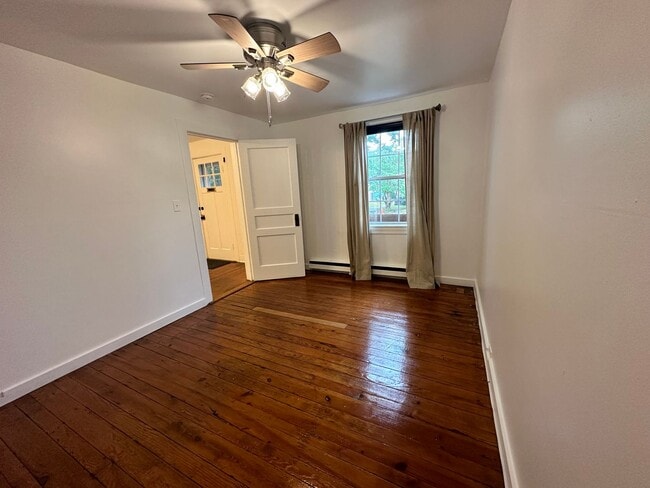 Building Photo - Unit for rent off of Griffin Avenue! Avail...