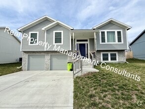 Building Photo - $500 off Move In Special on 4-bedroom, 3-b...