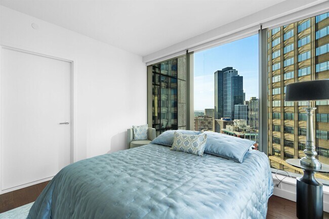 Building Photo - 99 Hudson St