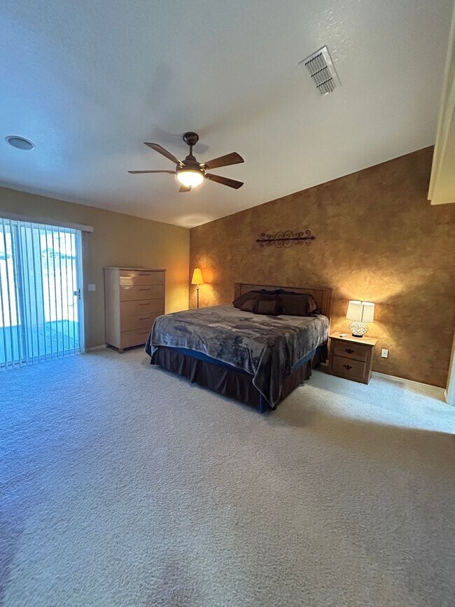 Building Photo - Furnished Winter Home!