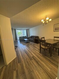 Building Photo - 5300 NE 24th Terrace