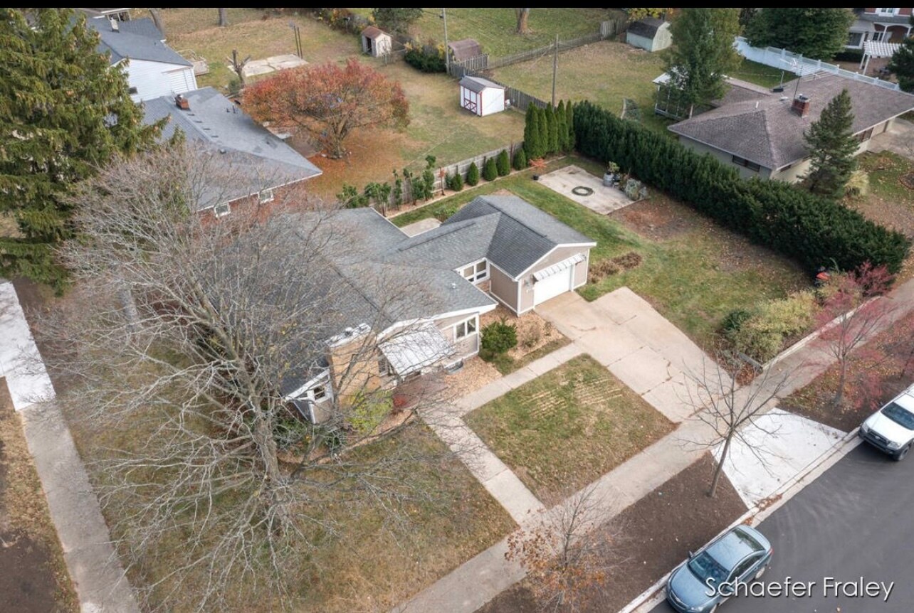 Building Photo - 677 Harrison Ave