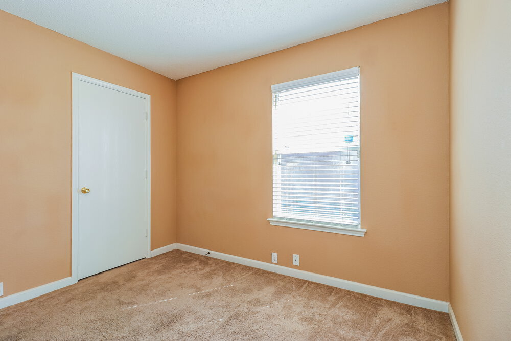 Building Photo - 6901 Baybridge Dr