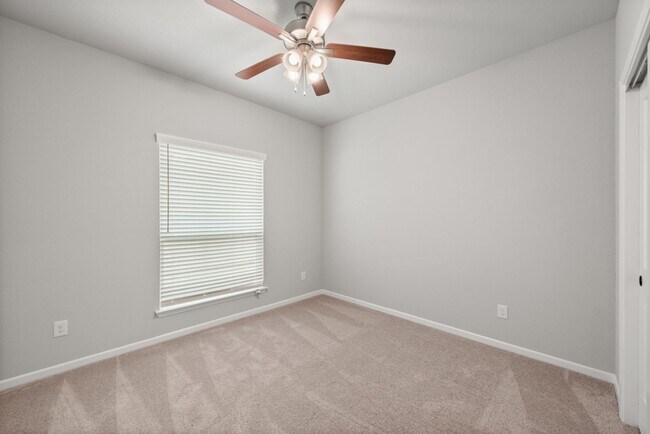 Building Photo - Brand New Home for Rent in North Pointe – ...